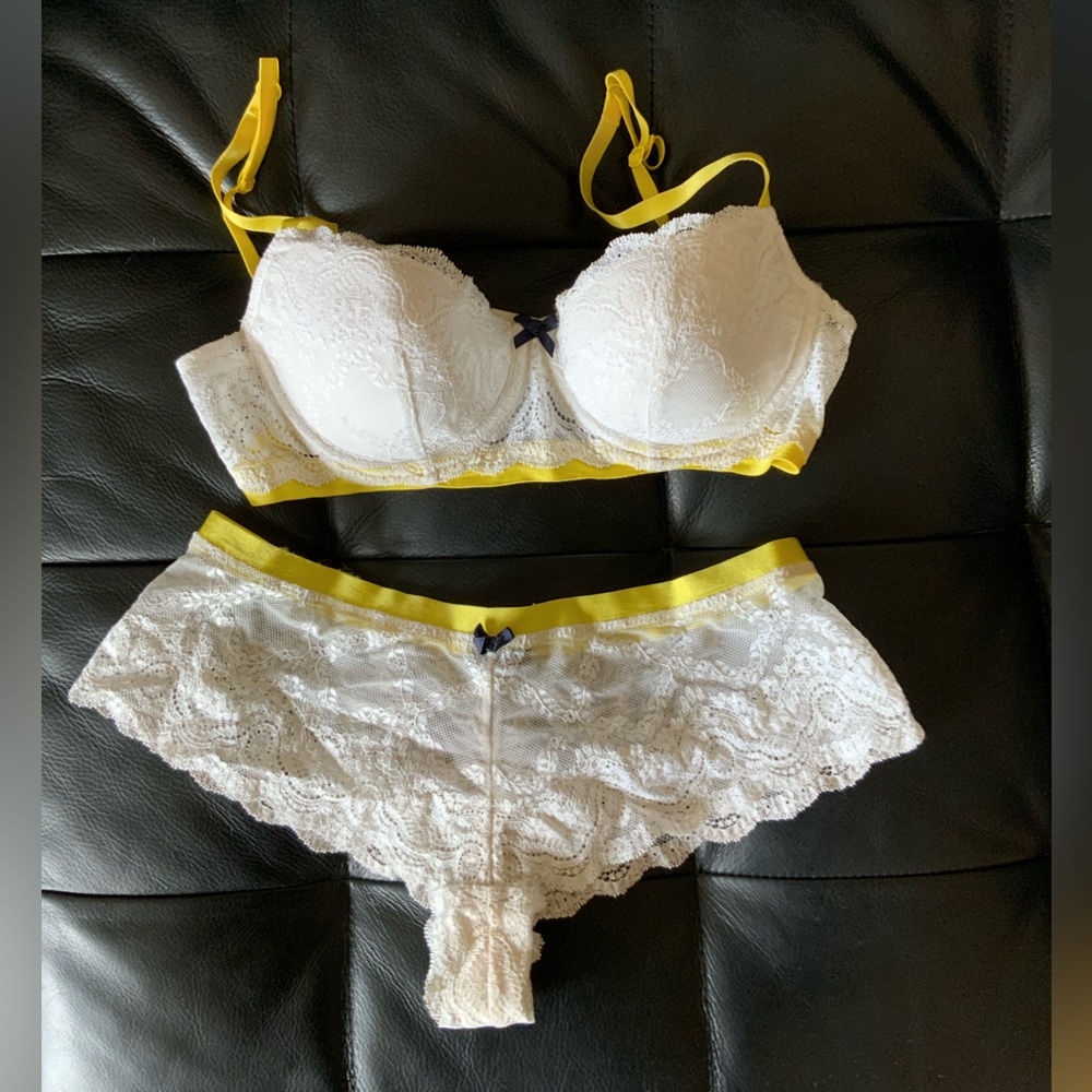Heidi Klum Intimates Bra & Panty Set - White Lace with Yellow Trim
